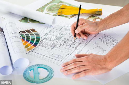 工程项目阶段中的证书应用与角色定位 建造师与建筑师的比较分析